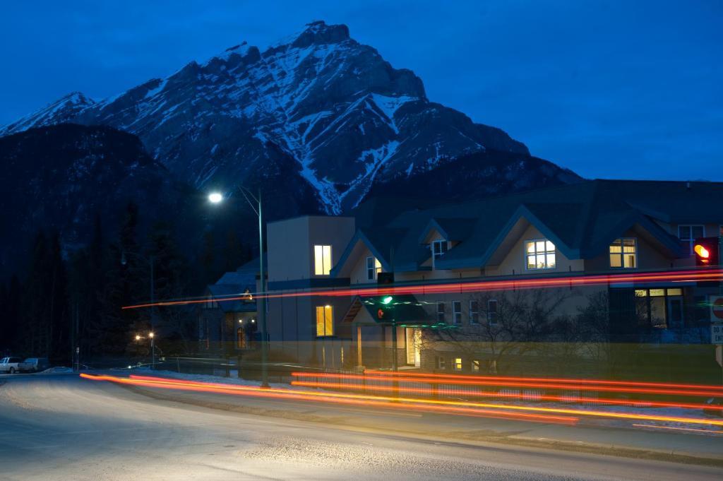 Ywca Banff Hotel Kültér fotó